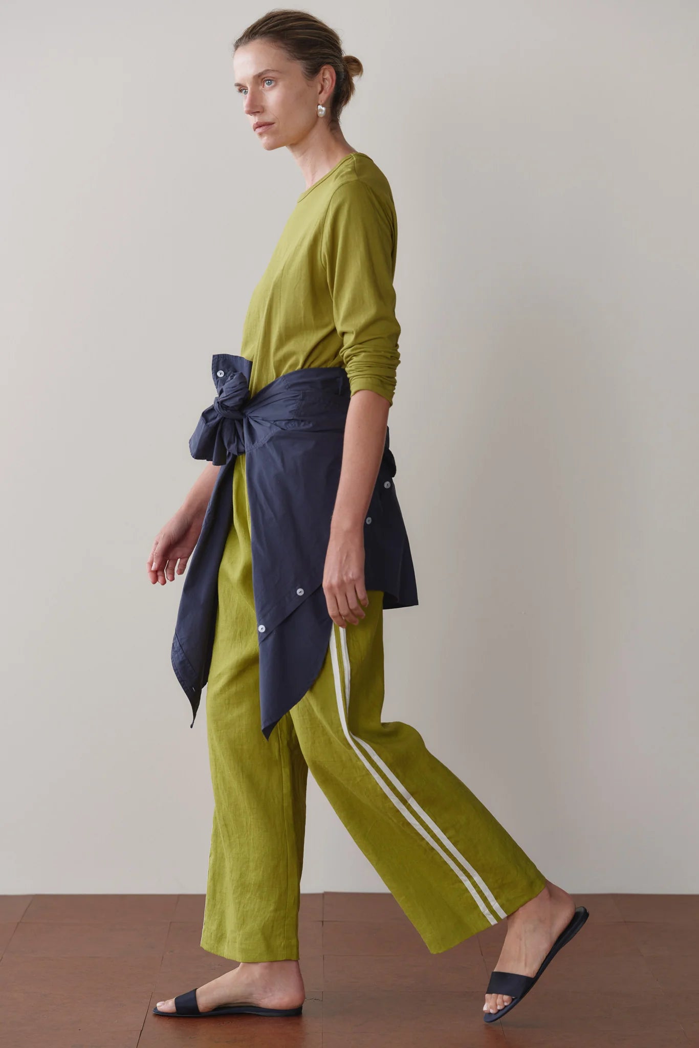The Linen Crop Stripe Pant in Pistachio