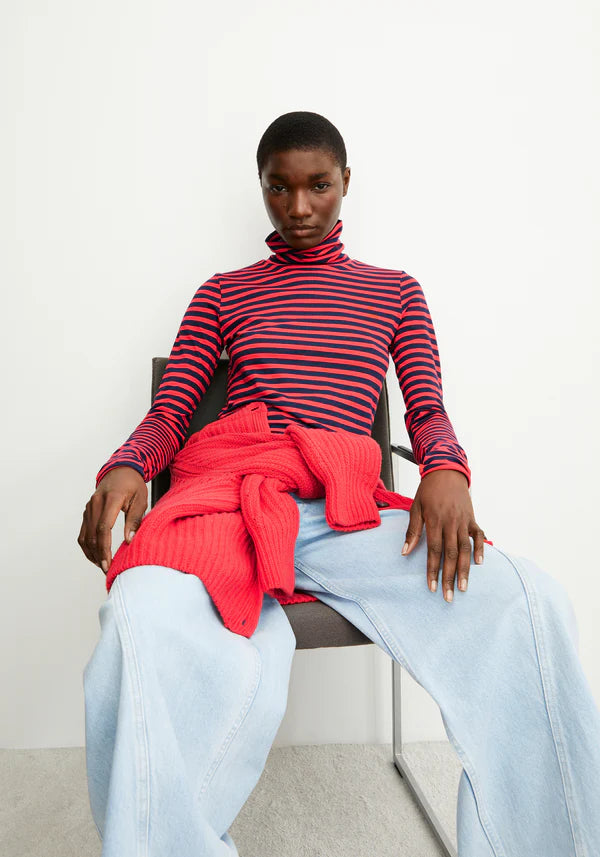 Grazilianaa Stripes Turtleneck in Tinted Navy/Candy Apple