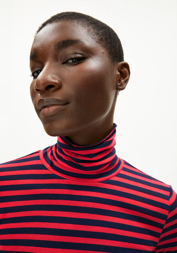 Grazilianaa Stripes Turtleneck in Tinted Navy/Candy Apple