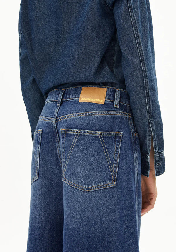 Aalthea Mid Waist Barrel Jean in Fade
