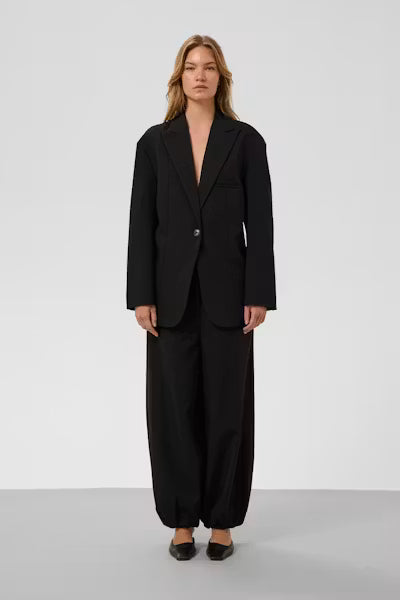 Corinne Meru Pants in Black