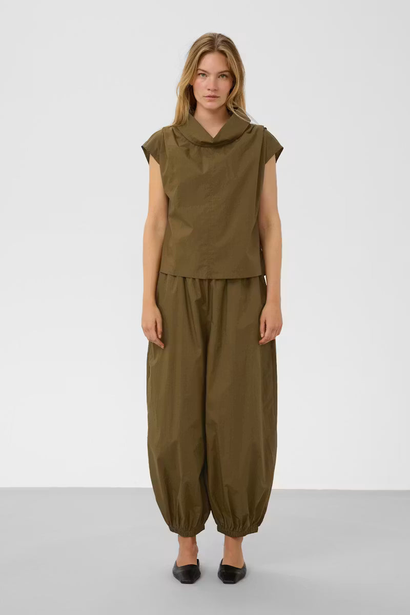 Molopo Trousers in Beech