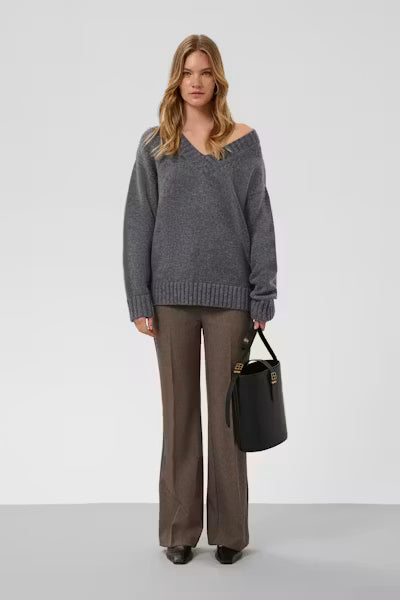 Moline V- Neck Pullover in Grey Melange