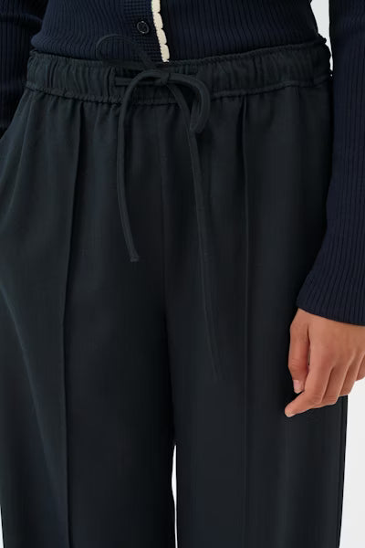 Lilu Trousers in 'Salute'