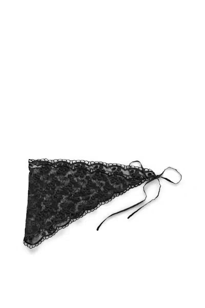 Maldiva Scarf in Black Lace
