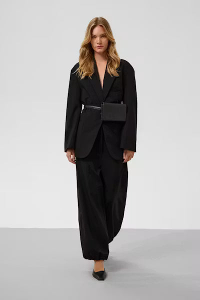 Corinne Meru Blazer in Black
