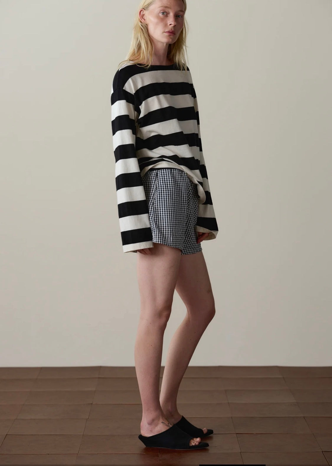 The Cotton Gingham Tap Short in Jet