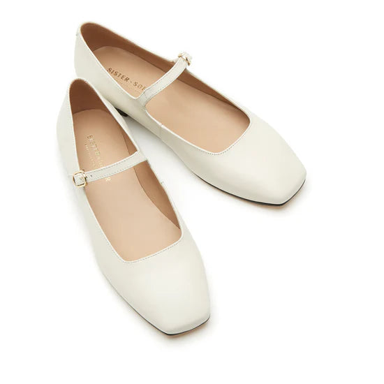 SALE SISTER X SOEUR Bianca Flats in Cream Leather