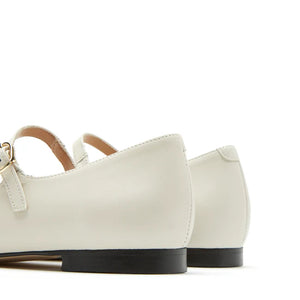 SALE SISTER X SOEUR Bianca Flats in Cream Leather