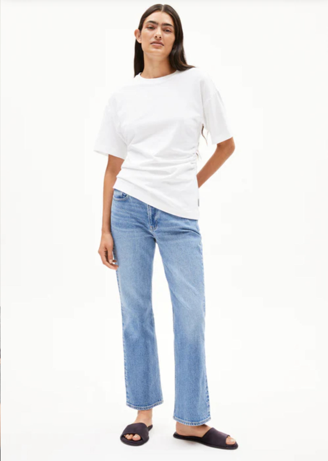 Jarekaa Heavyweight Cotton Tee in White