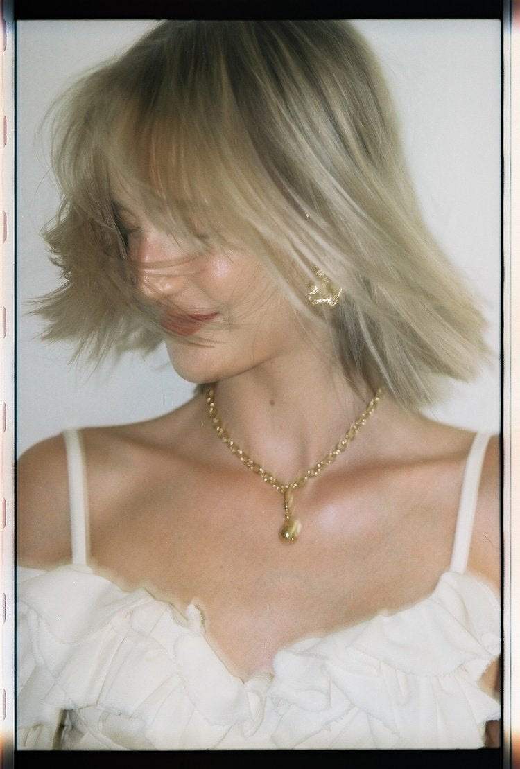 PAMELA CARD The Molten Baroque Necklace || Gold