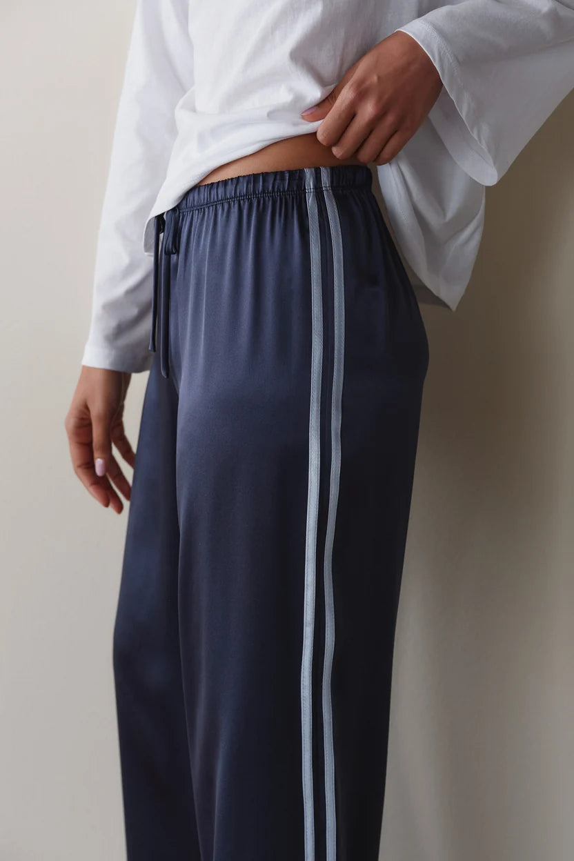 The Silk Stripe Crop Pant in Navy/Cloud