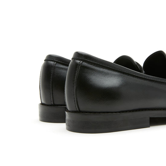 Maren Loafer in Black Leather
