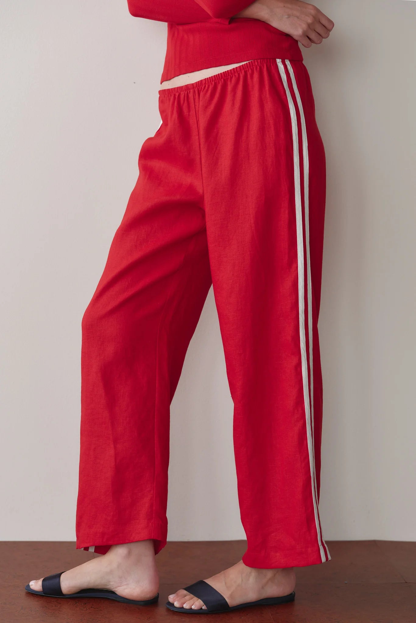The Linen Crop Stripe Pant in Bell Pepper