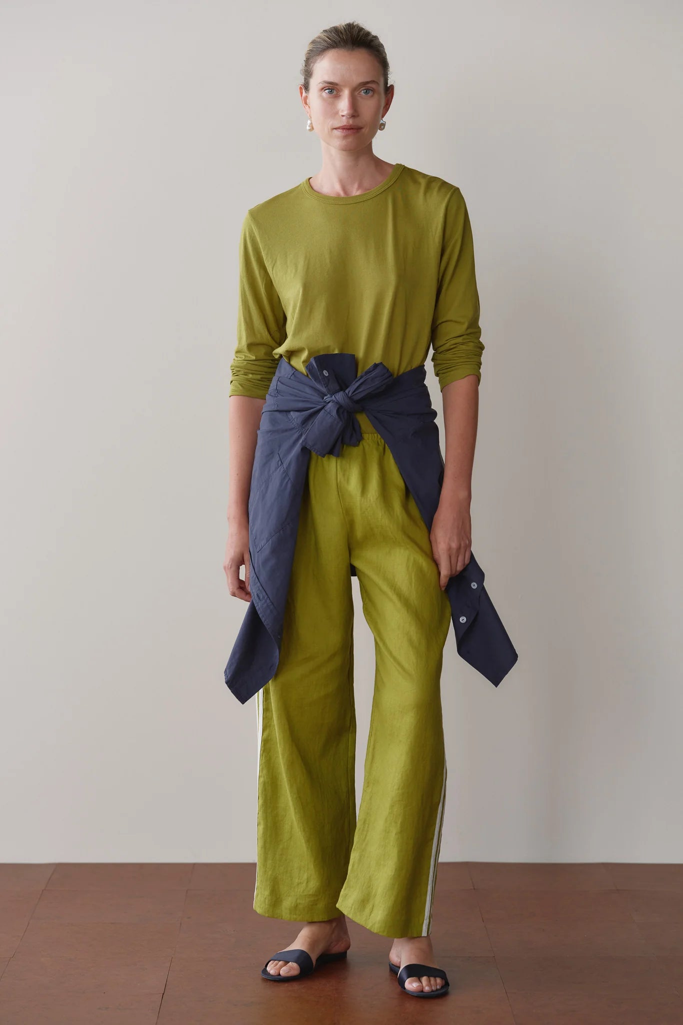 The Linen Crop Stripe Pant in Pistachio
