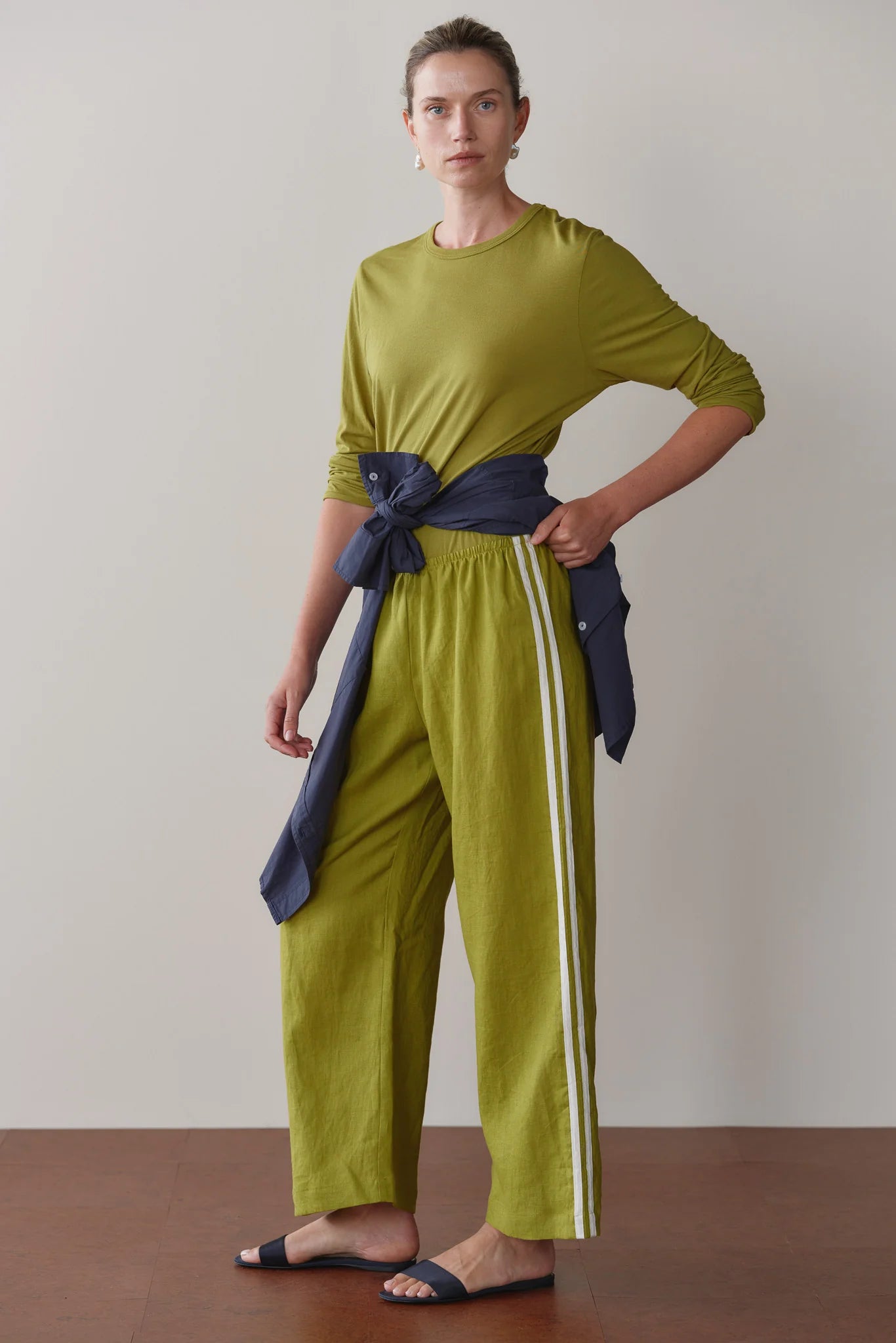 The Linen Crop Stripe Pant in Pistachio